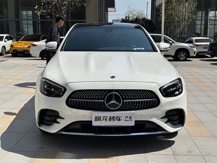 奔驰E级 2023款 E 300 L 运动时尚型
