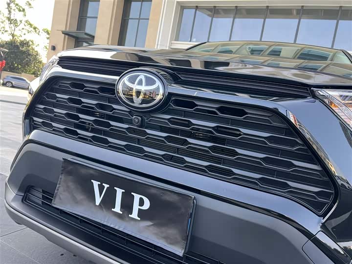 RAV4荣放 2023款 2.0L CVT两驱风尚版